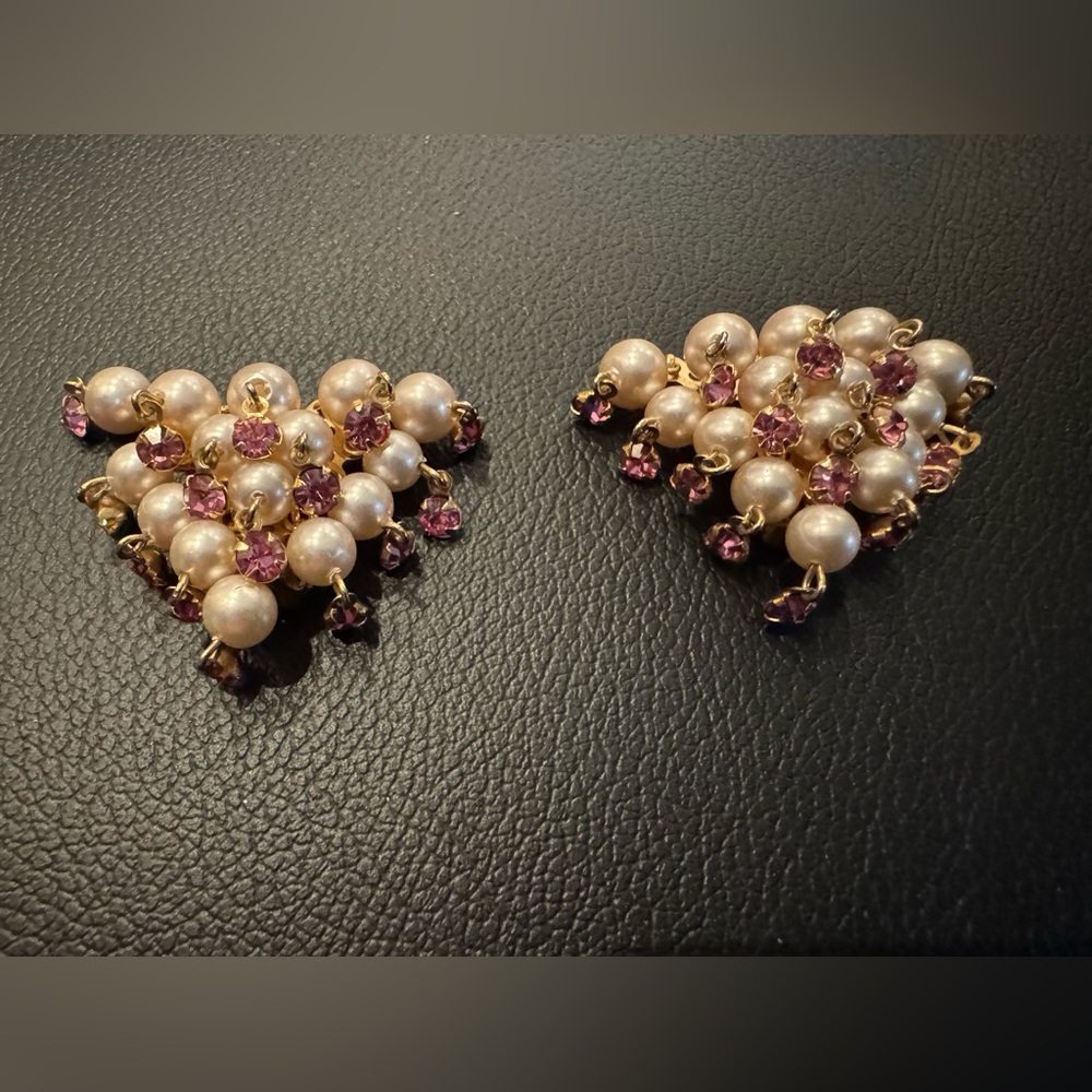 Costume Jewelry - Clip on earrings